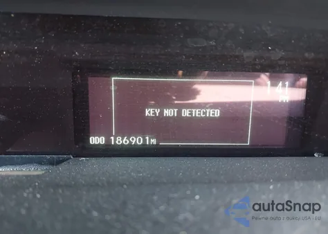 2010 Toyota Prius z USA, uszkodzony, nr VIN JTDKN3DU8A0180922